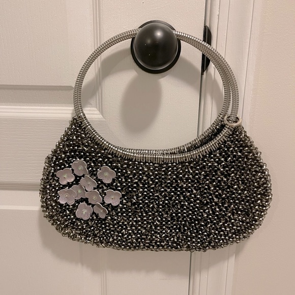 Handmade Mesh Handbag - Picture 2 of 4
